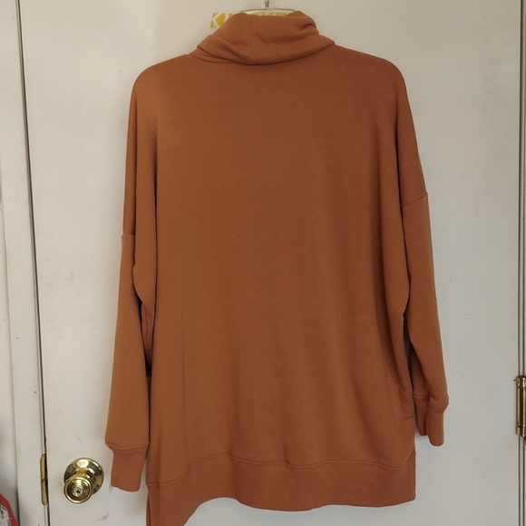 Aerie oversized turtleneck - Picture 3 of 3